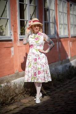 Darla Floral Swing Dress -EliteCloset Sales Store 168621970120230415 8F7A9173